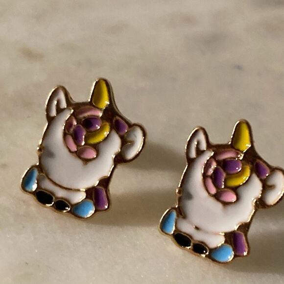 Stud Earrings - Picture 1 of 3